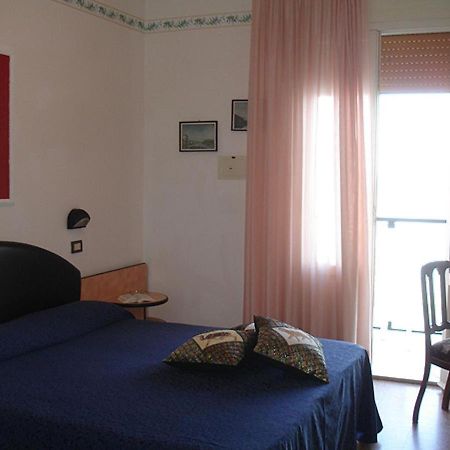 Hotel Primavera Sul Mare 리도 디 사비오 외부 사진