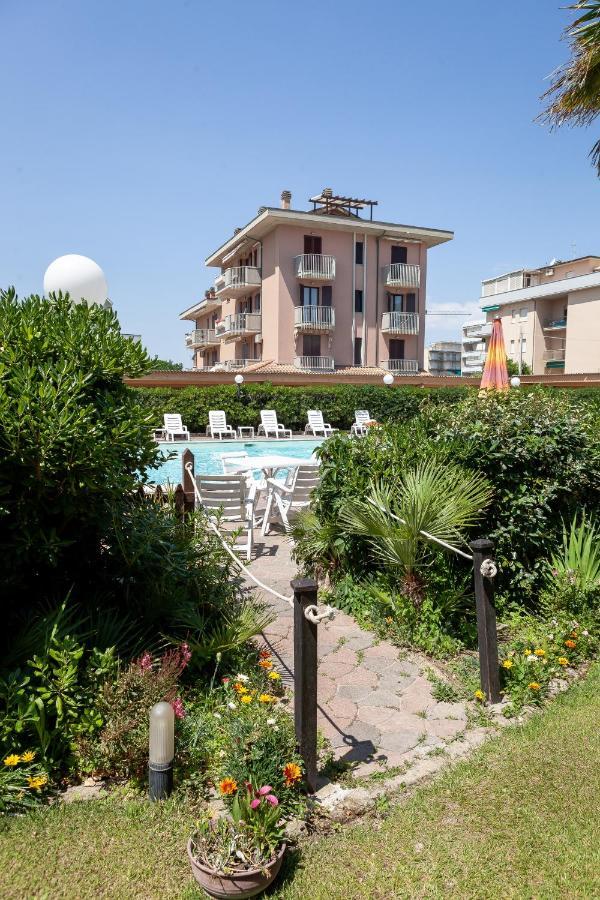 Hotel Primavera Sul Mare 리도 디 사비오 외부 사진