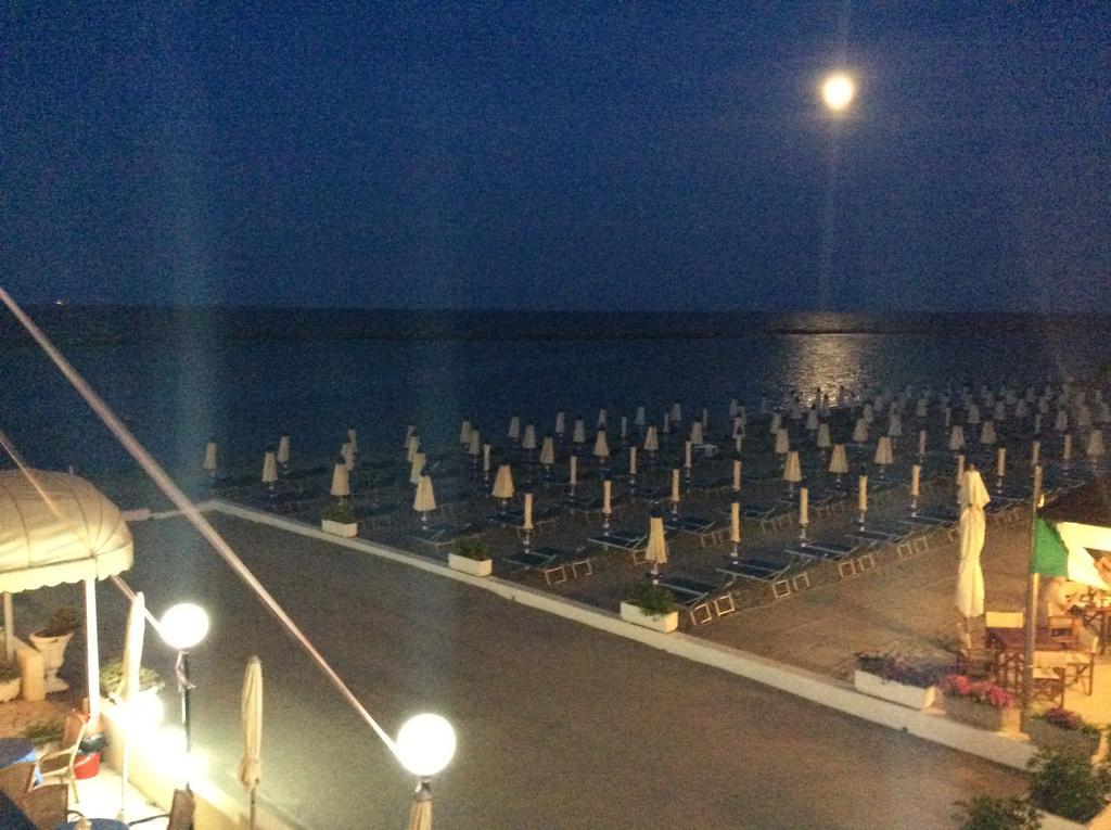 Hotel Primavera Sul Mare 리도 디 사비오 외부 사진