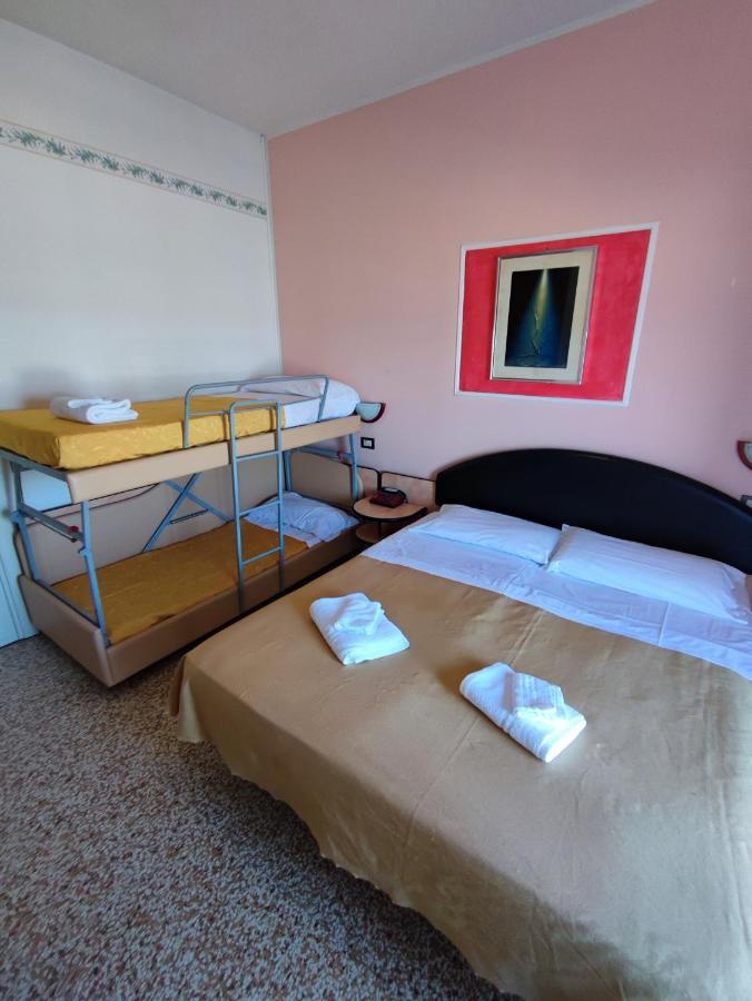 Hotel Primavera Sul Mare 리도 디 사비오 외부 사진