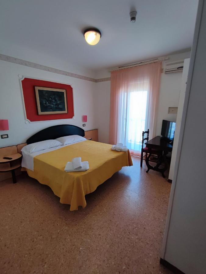 Hotel Primavera Sul Mare 리도 디 사비오 외부 사진